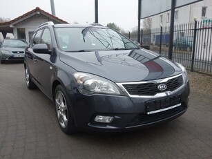 Kia Cee'd I Kia Ceed 2010 1.6 crdi 115km 2 komplety kół grzane fotele