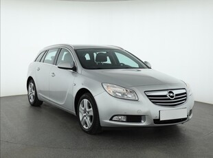 Opel Insignia , Navi, Klimatronic, Tempomat, Parktronic