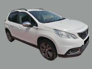 Peugeot 2008 105 tys km / Czujniki parkowania / Navi