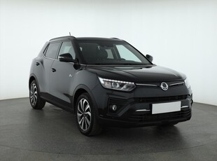 Ssangyong Tivoli I , Salon Polska, Serwis ASO, Skóra, Navi, Klimatronic,