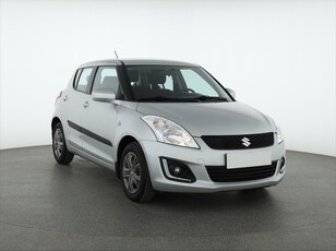 Suzuki Swift V , Salon Polska, 1. Właściciel, Serwis ASO, Klima, Tempomat