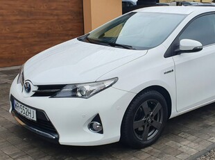 Toyota Auris II 1.8B Hybryda, Przebieg Tylko 130tyś, Oryginalny Lakier, Jak Nowy