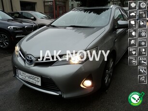 Toyota Auris II sprzedam ładną TOYOTE AURIS HYBRYDA