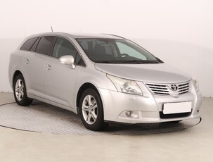 Toyota Avensis III , Klimatronic, Tempomat, Parktronic, Podgrzewane siedzienia