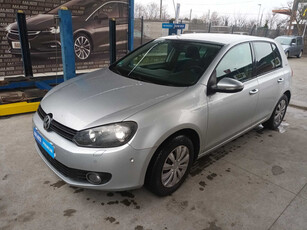 Volkswagen Golf 2010 1.4 16V 153540km Basis