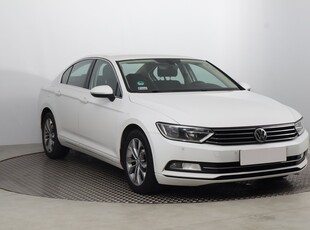 Volkswagen Passat B8 , Salon Polska, Serwis ASO, Klimatronic, Tempomat, Parktronic