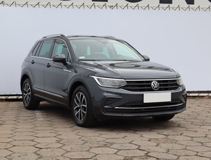 Volkswagen Tiguan , Salon Polska, 1. Właściciel, Serwis ASO, DSG, Klimatronic,