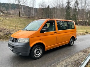 Volkswagen Transporter T5 1.9TDI 9-cio osobowy