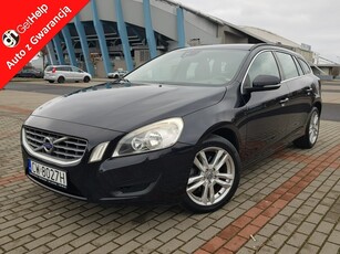 Volvo V60 I 2,0D Momentum 5 cylindrowy Navi Zarejestrowany Gwarancja serwis Volv