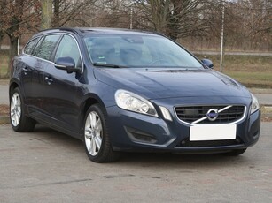 Volvo V60 I , Skóra, Navi, Klimatronic, Tempomat, Parktronic