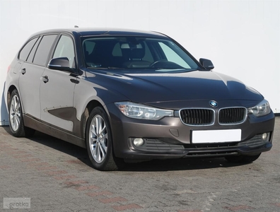 BMW SERIA 3 V (F30/F31/F34) BMW SERIA 3 , Automat, Navi, Klimatronic, Tempomat, Parktronic,