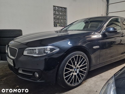 BMW Seria 5 530d xDrive Luxury Line