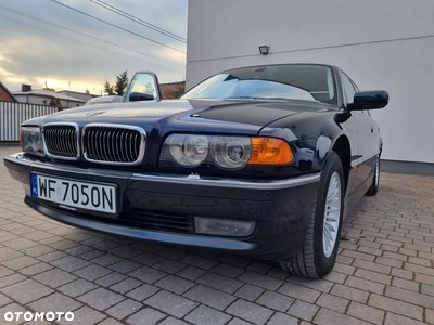 BMW Seria 7 750i