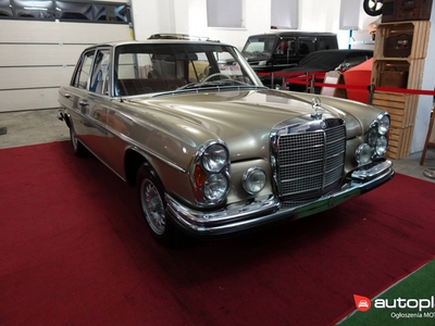 Mercedes-Benz 280