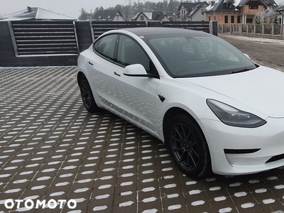 Tesla Model 3 Standard Reichweite Plus Hinterradantrieb