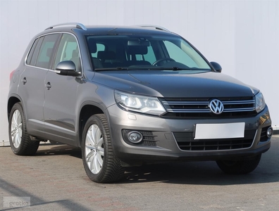 Volkswagen Tiguan , Salon Polska, Serwis ASO, 174 KM, Xenon, Bi-Xenon,