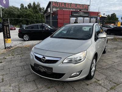 Opel Astra J