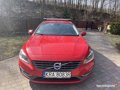 Sprzedam śliczne i zadbane Volvo V60 Momentum