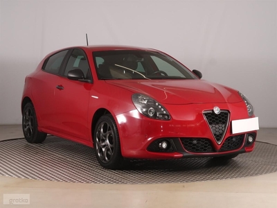 Alfa Romeo Giulietta , Salon Polska, Xenon, Bi-Xenon, Klimatronic, Tempomat,