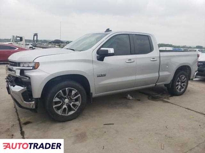 Chevrolet Silverado 5.0 benzyna 2019r. (GRAND PRAIRIE)