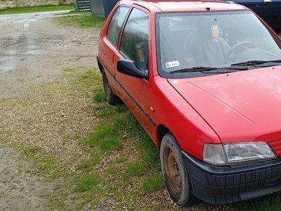 PEUGEOT 106 1.0 benz.