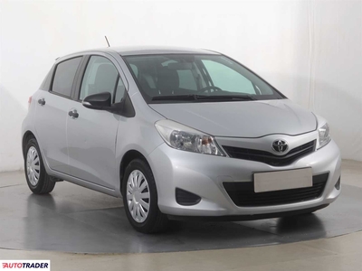 Toyota Yaris 1.3 97 KM 2013r. (Piaseczno)