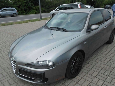 Alfa Romeo 147 Hatchback 1.9 MultiJet 8v 120KM 2007