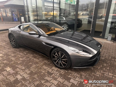 Aston Martin DB11