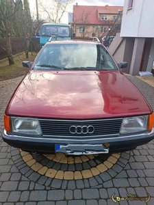 Audi 100