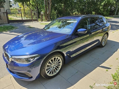 BMW 530i xDrive Touring granatowy sport line G31