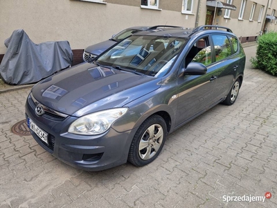 Hyundai i30 1.6 benzyna