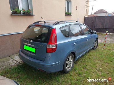 hyundai i30 combi - 1.2012 - 1.6b - 126km - uszkodzony