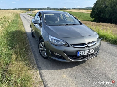 Opel Astra J (IV) - sedan, 1.6 z LPG, 58tys. km