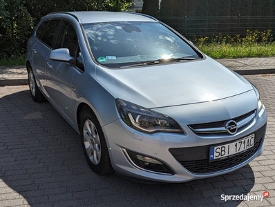 Opel Astra J Sports Tourer 1.4 T 120 KM