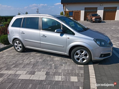 Opel Zafira 1.8 benzyna 2007r. + Opony zimowe