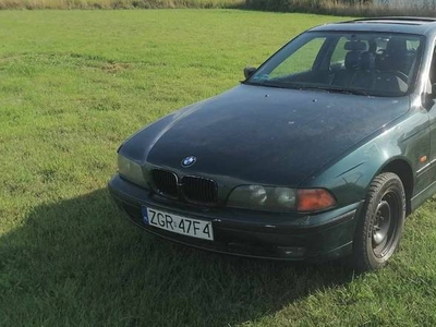 Sprzedam bmw e39 520i