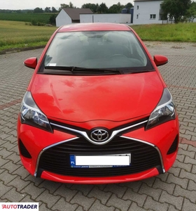 Toyota Yaris 1.3 benzyna 99 KM 2015r.