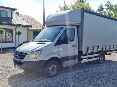 Mercedes-Benz Sprinter 315 plandeka z windą