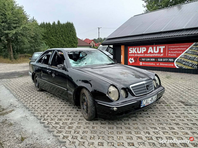 Mercedes E klasa 3.2CDI 197km 01r Automat