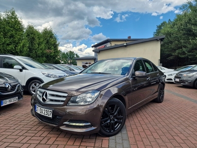 Mercedes Klasa C W204 Limuzyna 1.8 200 CGI BlueEFFICIENCY 184KM 2013