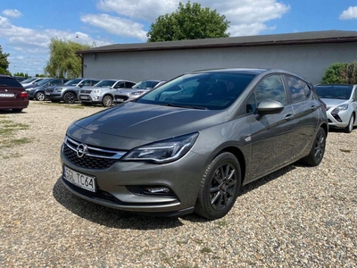 Opel Astra K Hatchback 5d 1.4 Turbo 125KM 2017