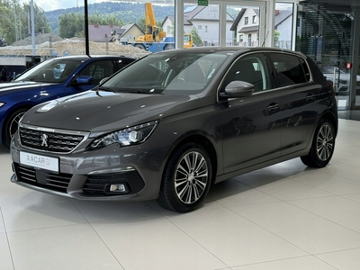 Peugeot 308 II Hatchback Facelifting 1.2 PureTech 130KM 2021