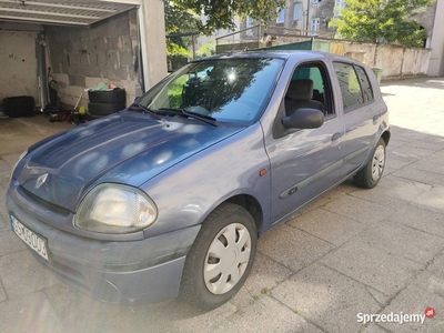 Renault Clio 1.2 benzyna 175 tys km przebiegu!