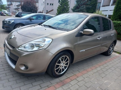 Renault Clio 2010r lift 5drzwi 79tys km przebiegu nawigacja stan BDB