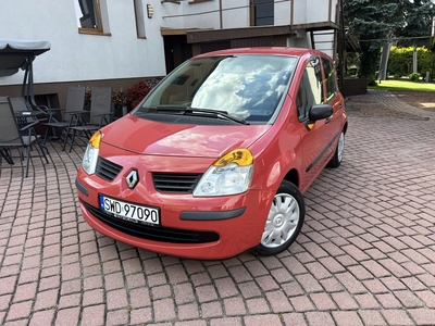 Renault Modus Hatchback 1.2 i 16V 75KM 2004