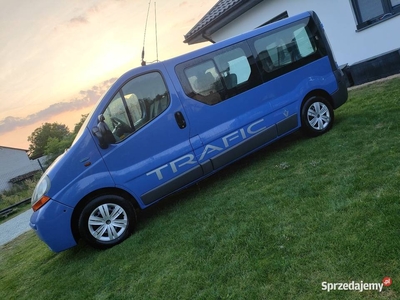 RENAULT TRAFIC LONG, 9 OSOBOWY, KLIMA, NAWIEWY NA TYŁ!!!