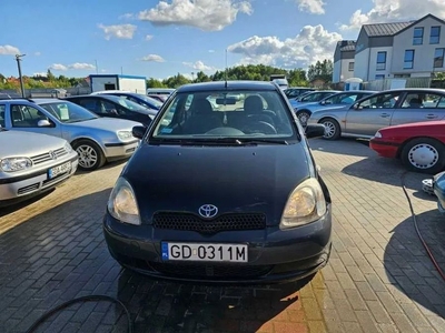 Toyota Yaris 2002 rok 1.0 Benzyna Opłaty aktualne