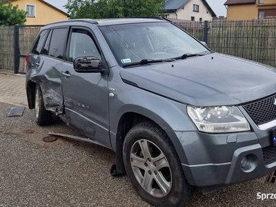 Uszkodzony Suzuki Grand Vitara 1,9ddis 2007 bogata wersja De Luxe Zamiana