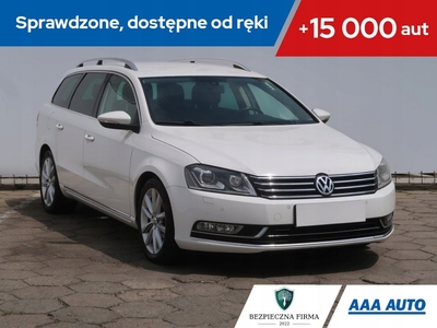 Volkswagen Passat B7 Variant 2.0 TSI 210KM 2012