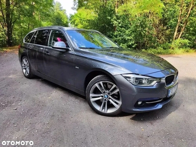 BMW Seria 3 330i xDrive Sport Line